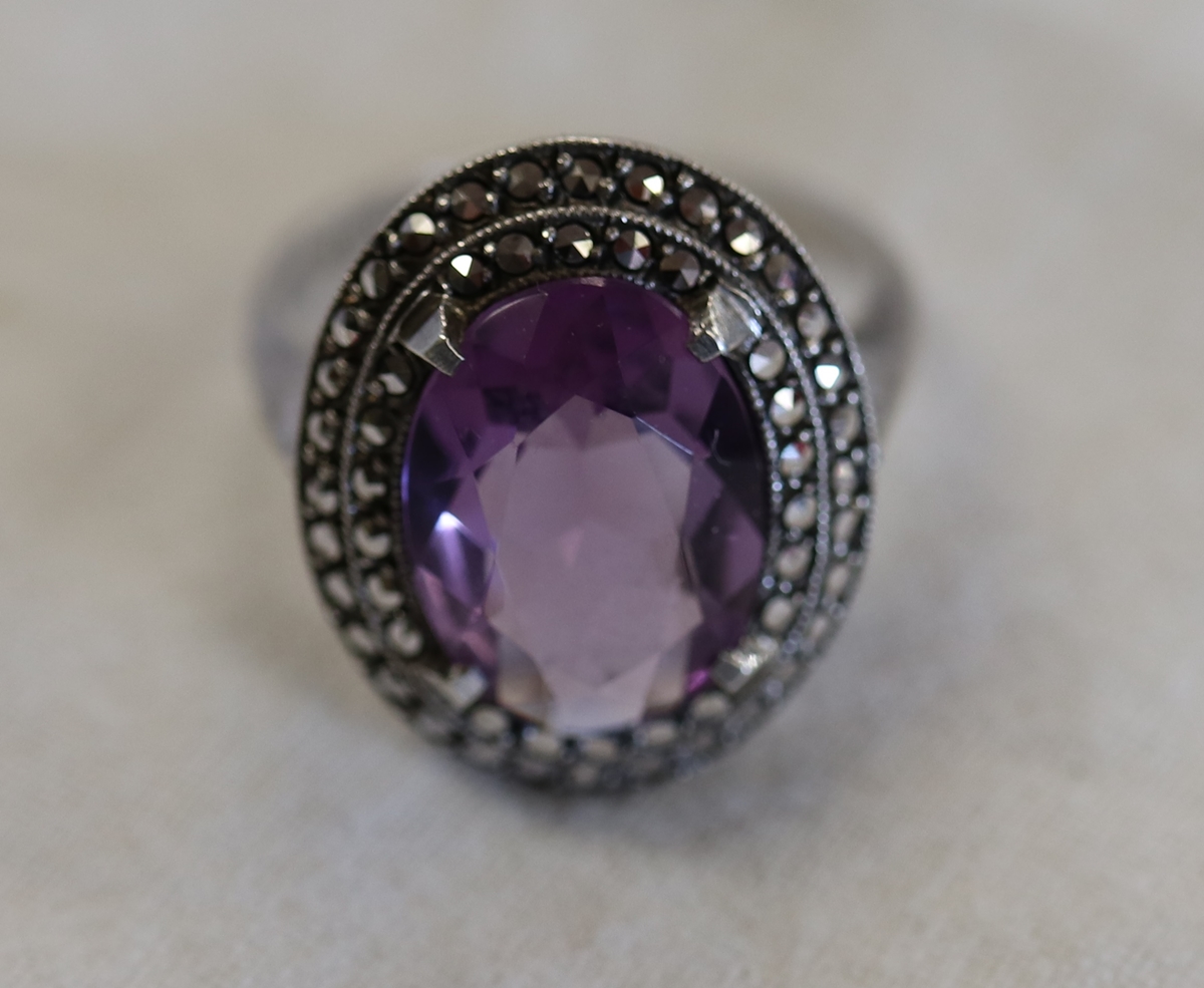1930's silver amethyst & marcasite ring