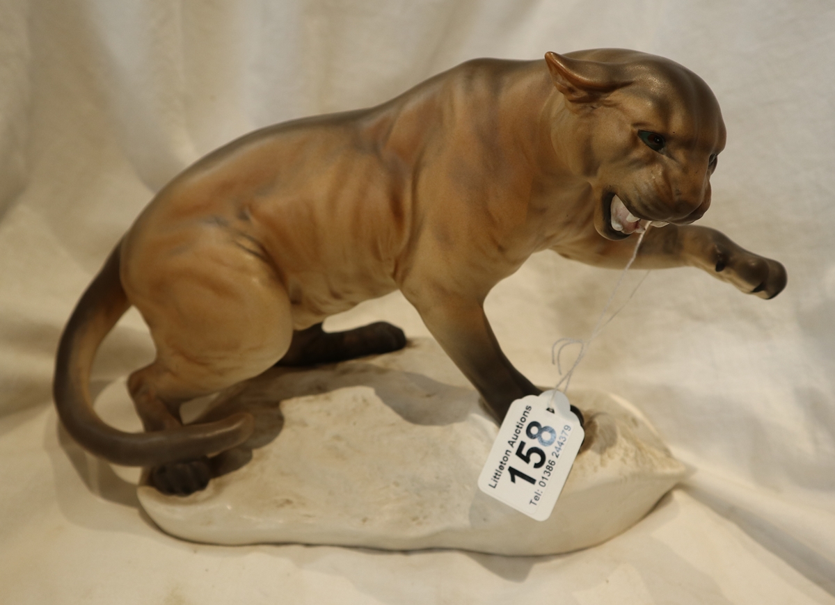 Beswick mountain lion - Approx H: 21cm