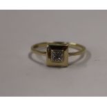 Gold diamond set ring