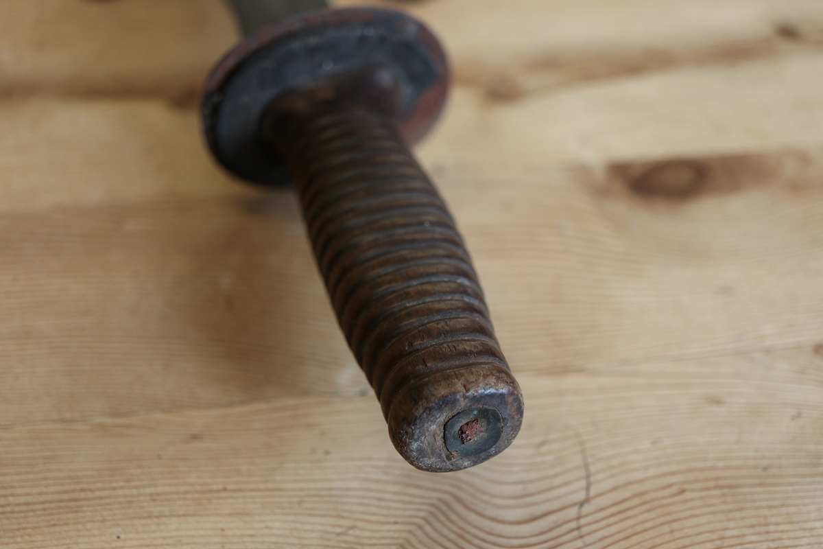 Early Chinese sword - Overall approx 63cm, blade approx 48cm - Image 4 of 5