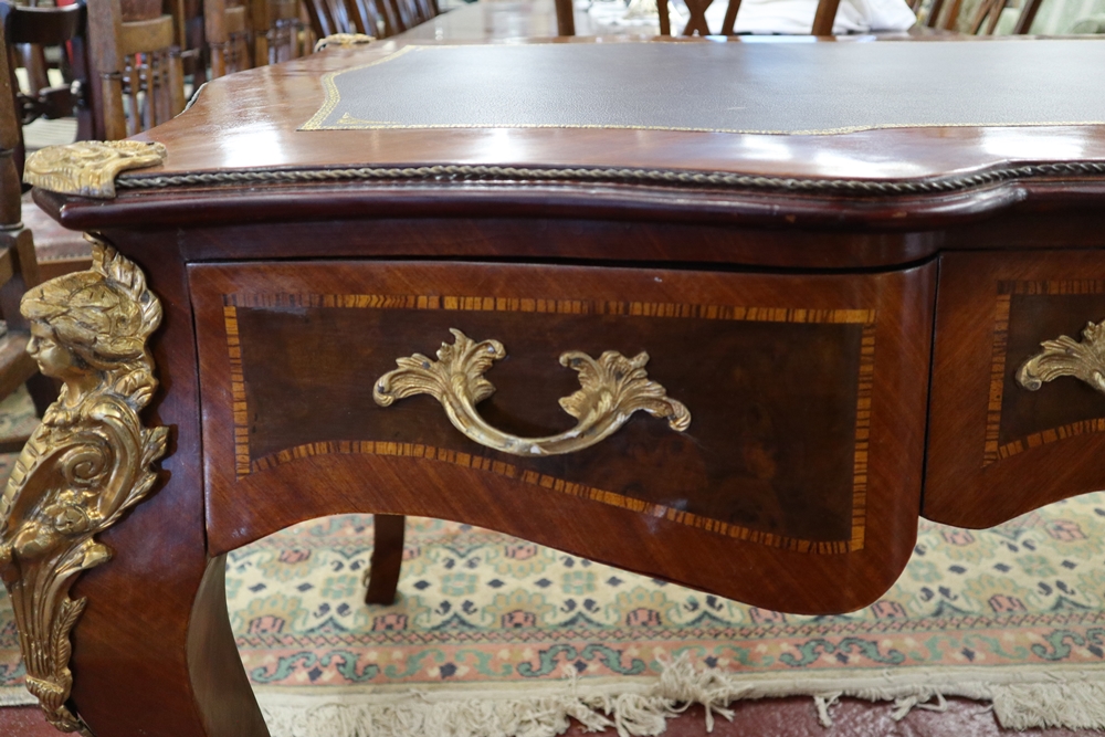 French Kingwood & ormolu mounted writing table - Approx L: 159cm x W: 80cm x H: 82cm - Image 5 of 15