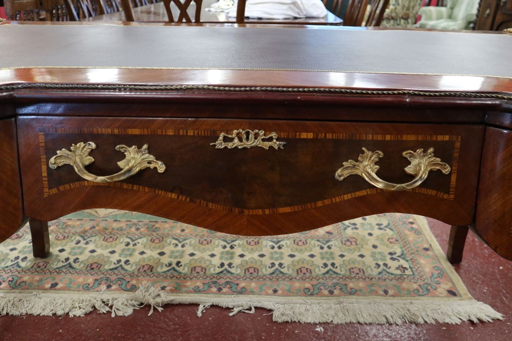 French Kingwood & ormolu mounted writing table - Approx L: 159cm x W: 80cm x H: 82cm - Image 6 of 15