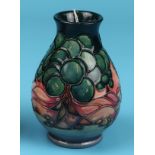 Moorcroft vase - Approx H: 13.5cm