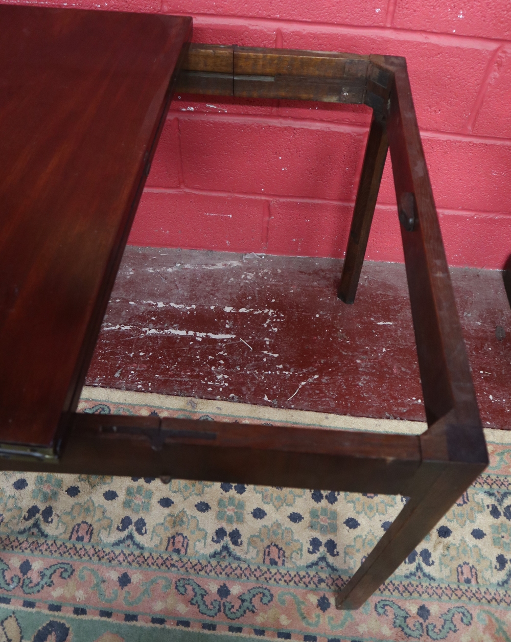 Georgian mahogany concertina card table - Image 4 of 6