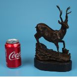 Bronze stag on marble base - Approx H: 27cm