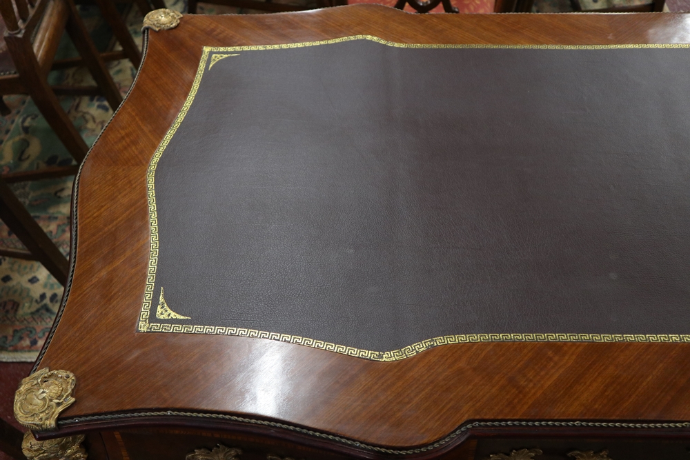 French Kingwood & ormolu mounted writing table - Approx L: 159cm x W: 80cm x H: 82cm - Image 3 of 15