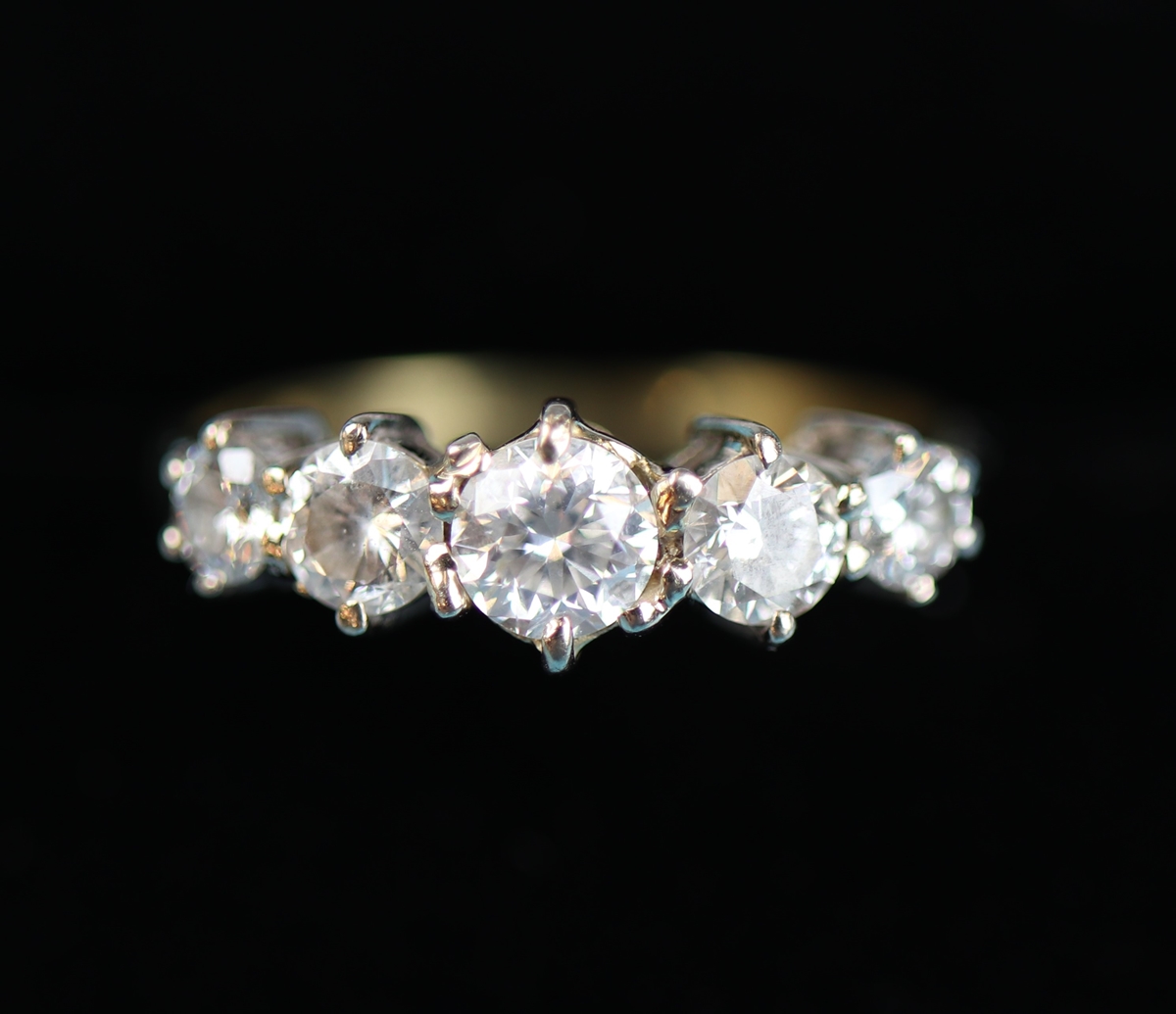 Fine 18ct gold 5 stone diamond set ring