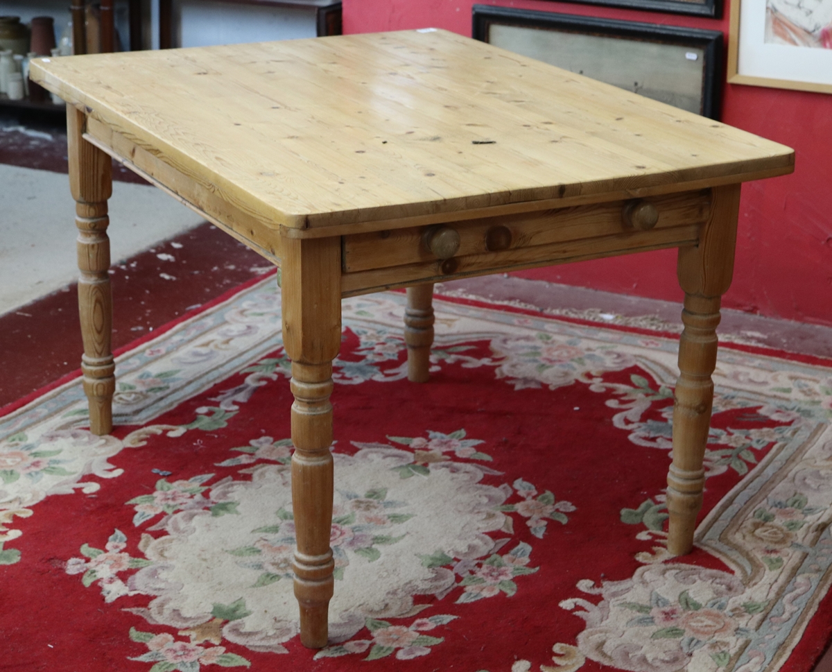 Pine farmhouse table - Approx L: 120cm x W: 89cm x H: 74cm