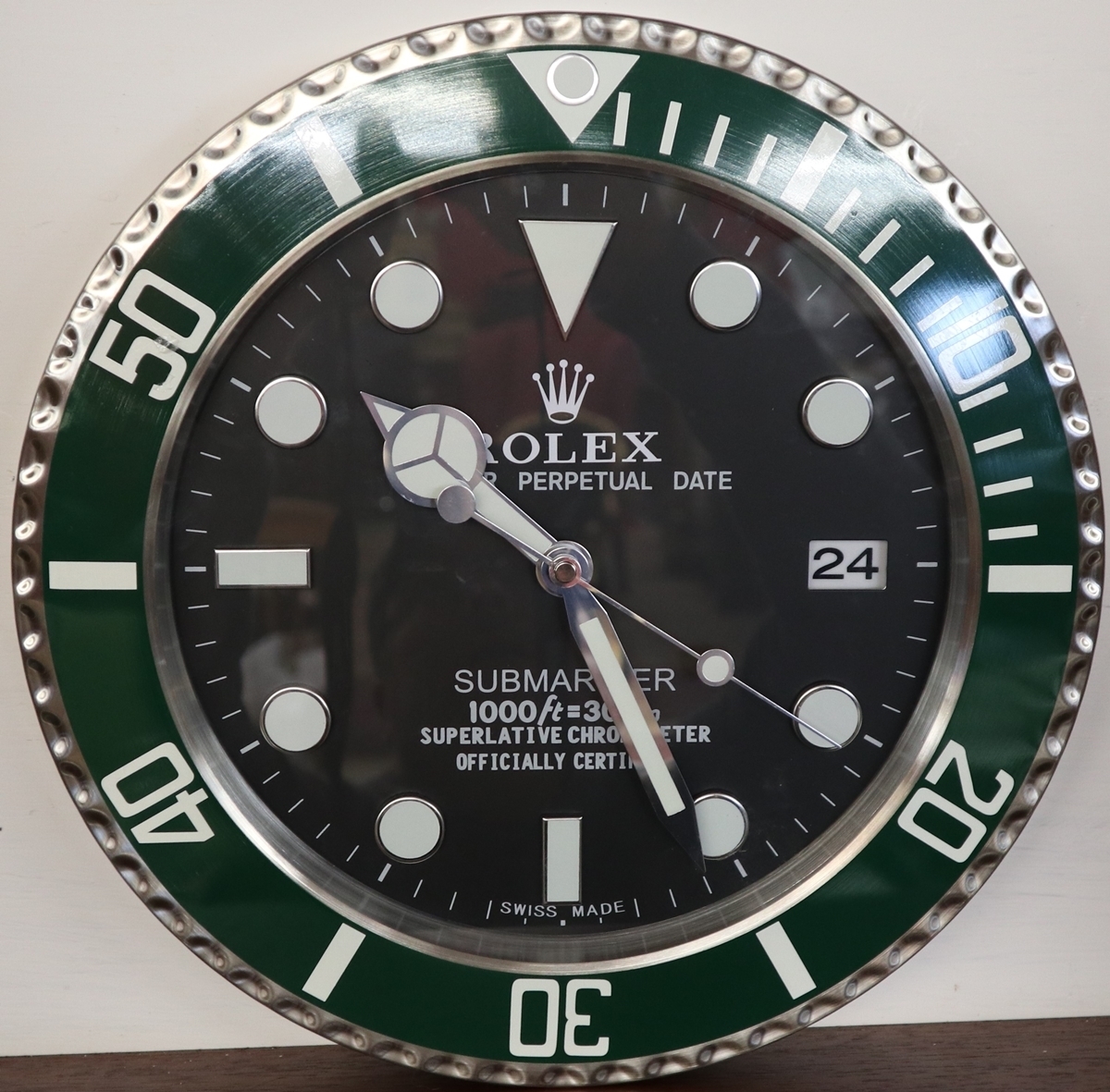 Reproduction Rolex advertising clock with sweeping second hand - Submariner