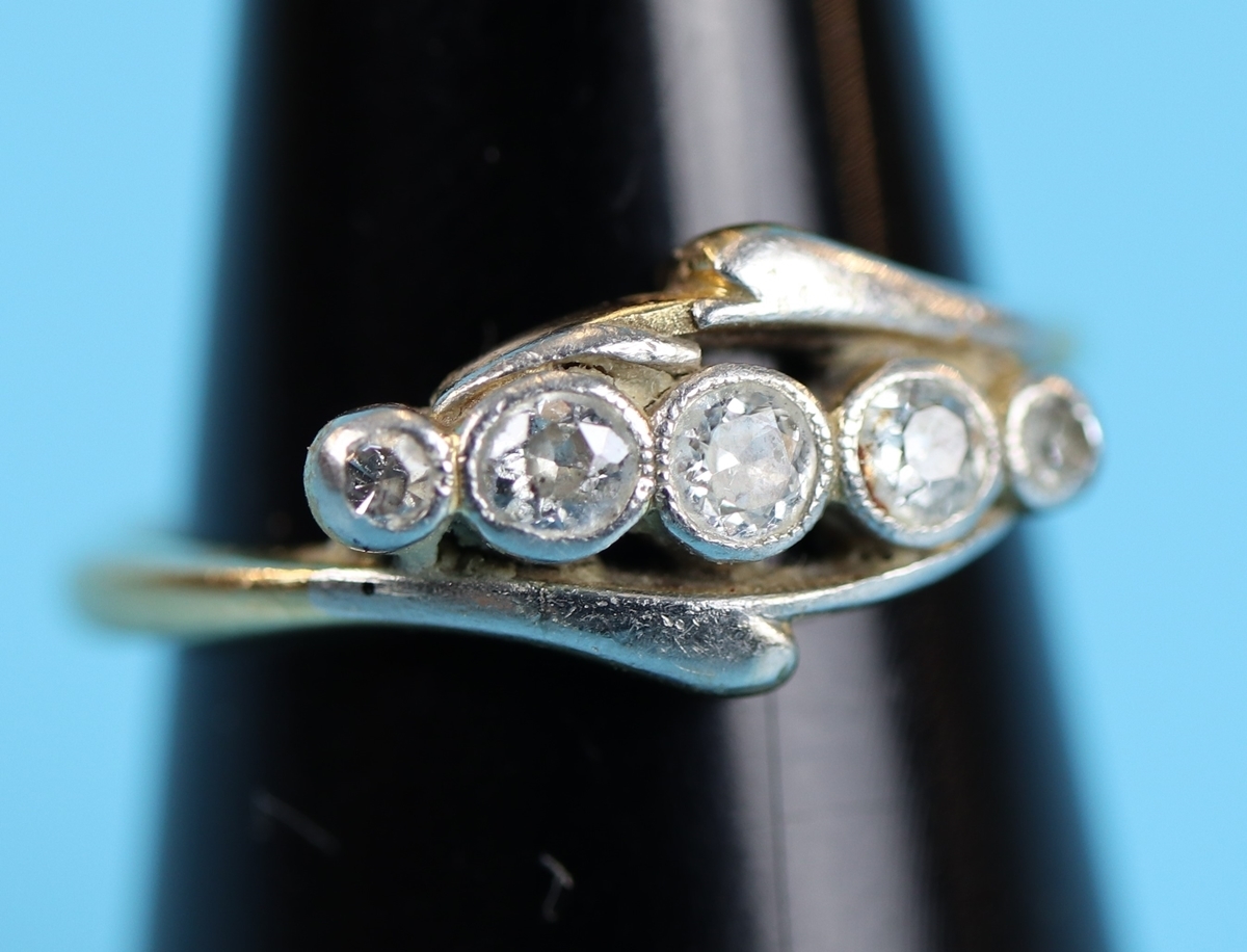 18ct 5 stone diamond ring