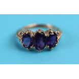 Gold Victorian style amethyst set ring