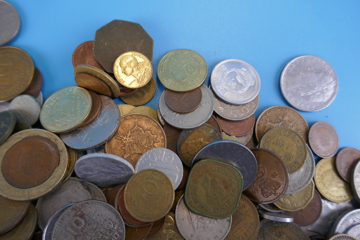 Collection of coins and notes - Image 11 of 12