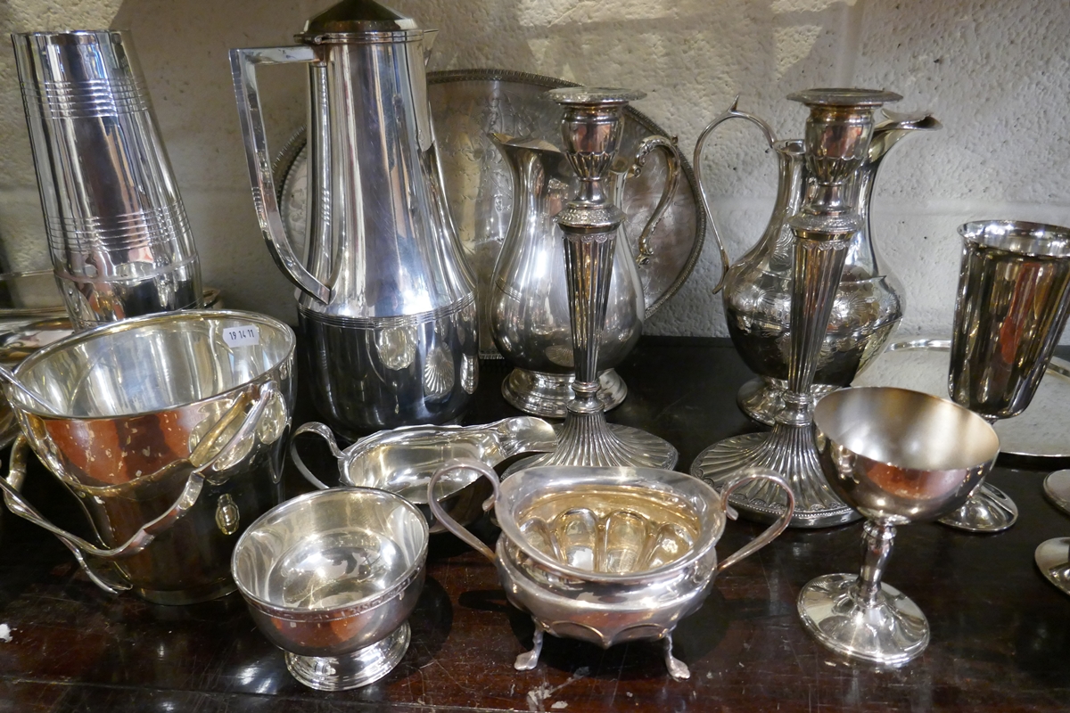 Shelf of silver plate - Image 4 of 5
