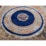 Circular wool rug - Approx diameter: 190cm