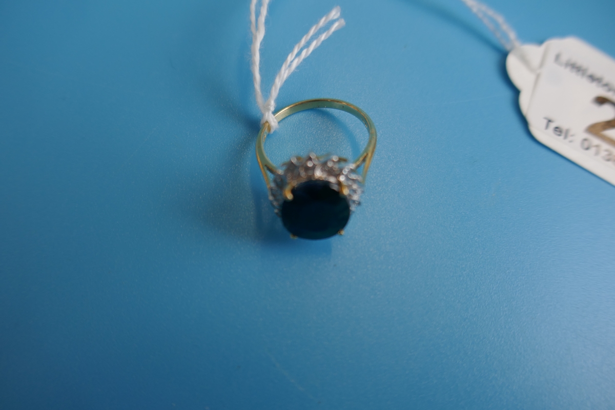 Gold sapphire & diamond cluster ring - Image 2 of 2