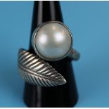 Silver stone set pearl ring