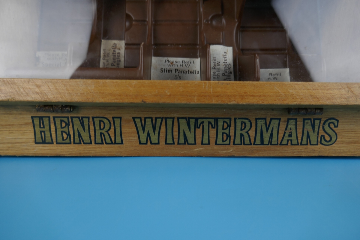 Henry Wintermans display case - Image 2 of 5