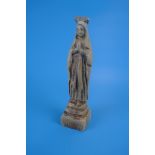 Carved limewood religious figure - Approx height 18cm