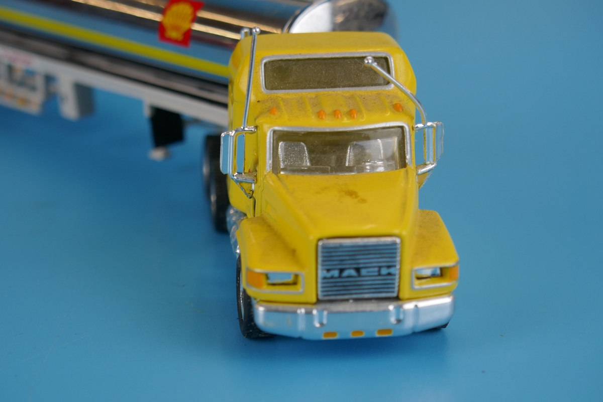 3 diecast lorries - Image 10 of 21