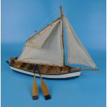Small model of sailing boat - Approx length: 45cm