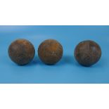 3 cannon balls