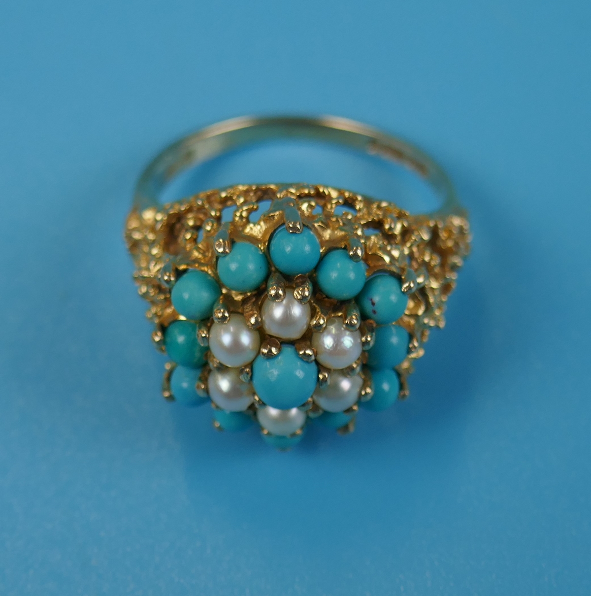 Gold turquoise & pearl set ring - Image 2 of 4