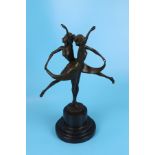 Bronze figure on marble base - Ladies dancing - Approx H: 36cm