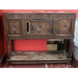 Early oak livery cupboard - Approx size: W: 137cm D: 42.5cm H: 114cm