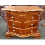 Small walnut chest with slide - Approx size: W: 70cm D: 52cm H: 60cm