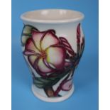 Moorcroft vase - Approx H: 13.5cm