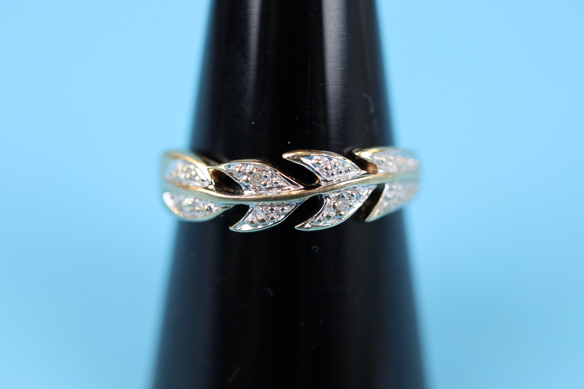 Gold diamond set ring (Size: P)