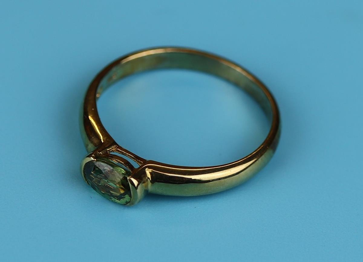 Gold Namibian demantoid set ring with certificate (Size: N) - Image 3 of 5