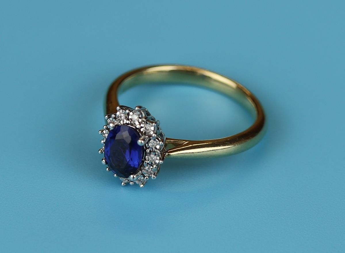 Gold sapphire & diamond cluster ring (Size: N½) - Image 3 of 3