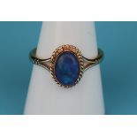 Gold opal set ring (Size: Q)