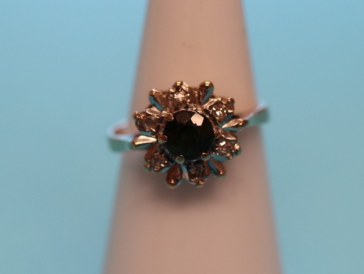 Gold green garnet & diamond set cluster ring (Size: I)