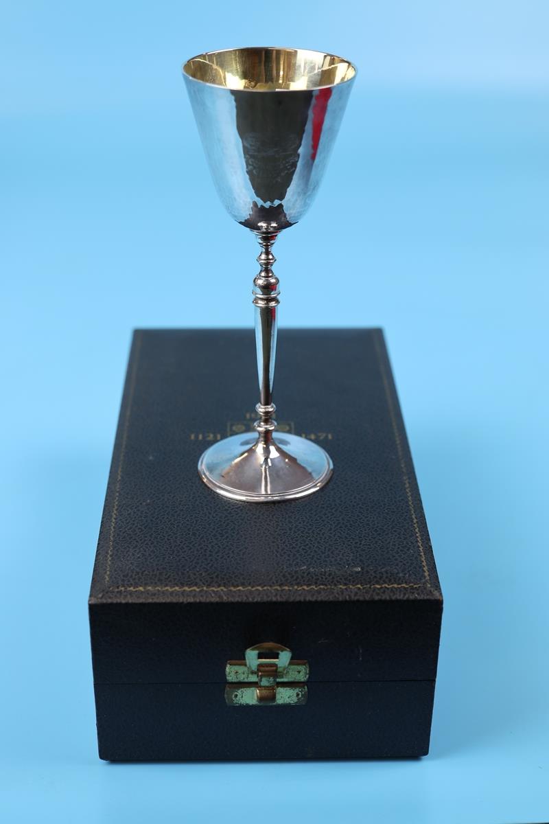 Hallmarked silver wine goblet in case - Approx 138g - Tewkesbury Festival 1971