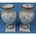 Pair of vases - Approx H: 33cm