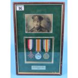 Trio of framed WWI medals with photograph - N2109509 PGTE W Miles