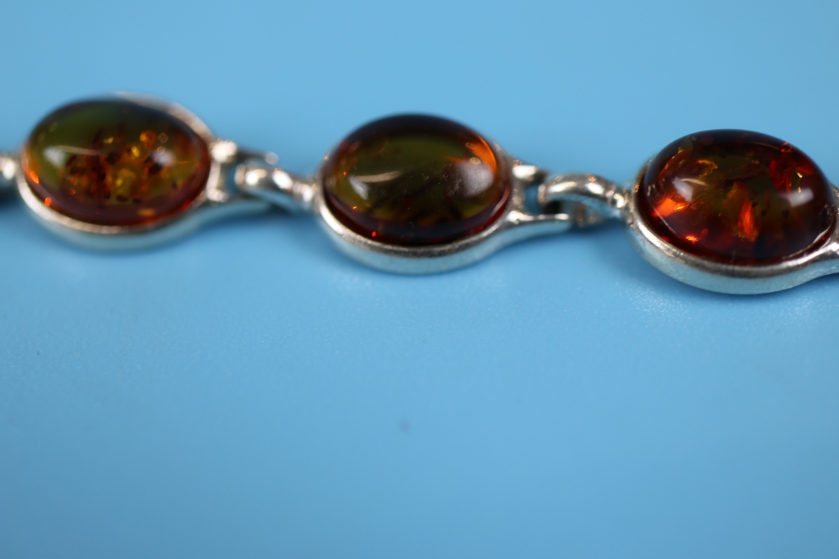 Silver & amber bracelet - Image 2 of 3