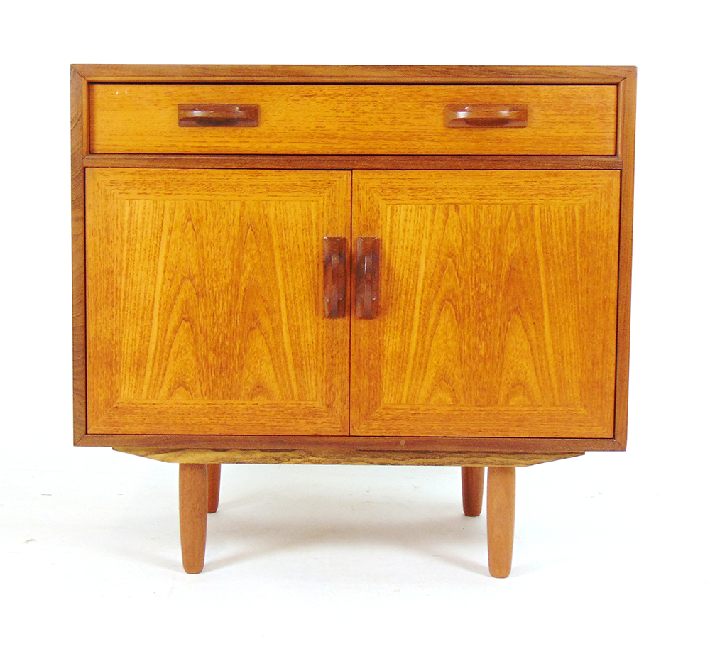 A G-Plan teak and crossbanded cabinet wi