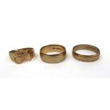 A 9ct gold buckle ring together with two