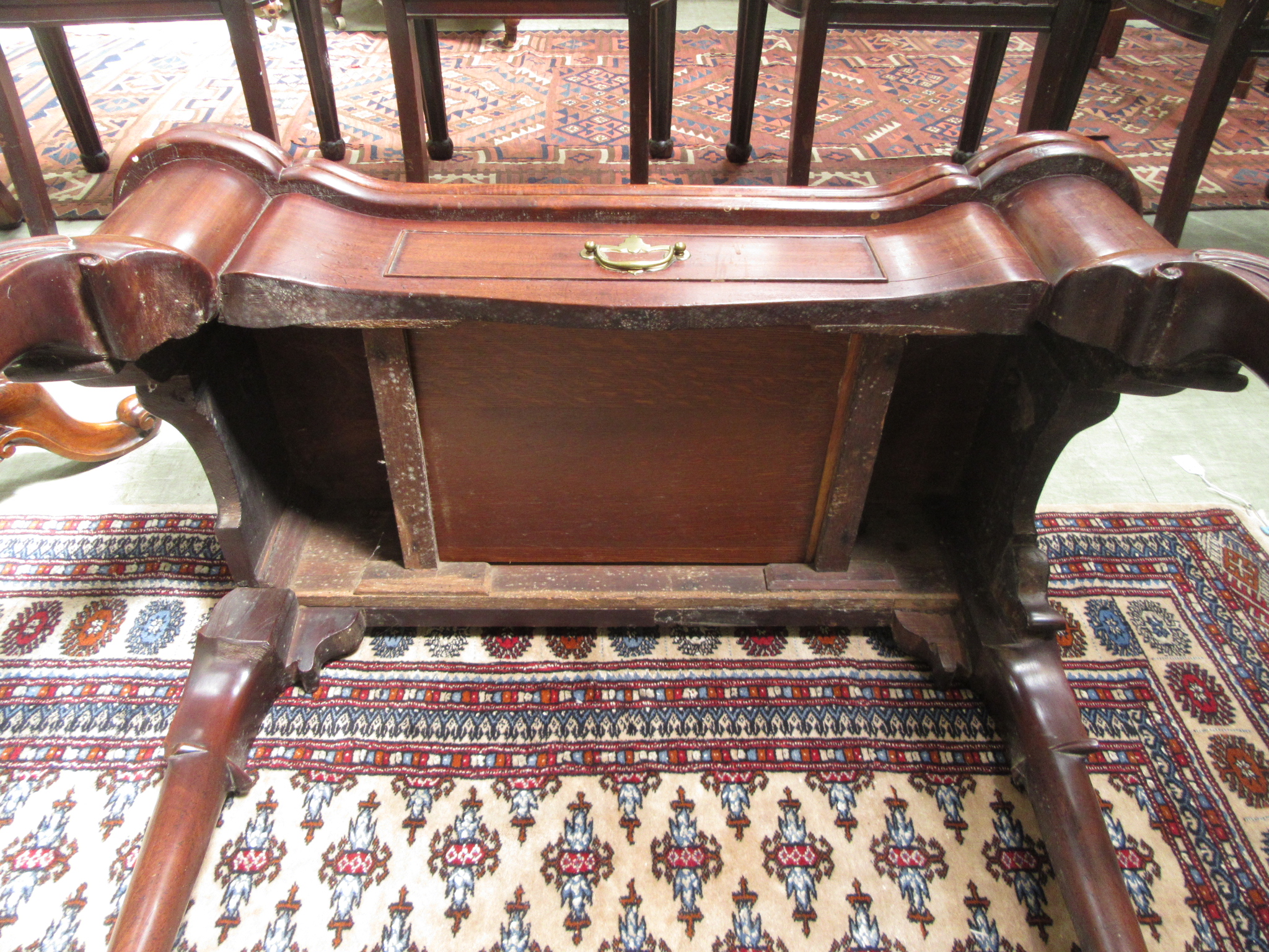 A George II mahogany tea table, the shap - Image 6 of 17