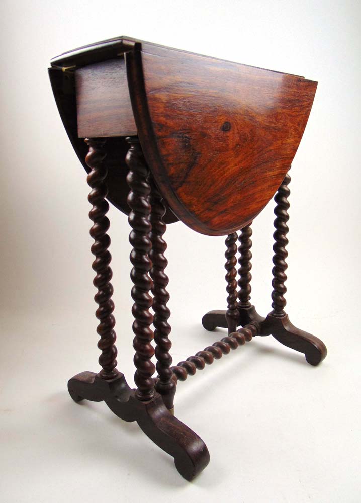 An early 20th century rosewood drop leaf