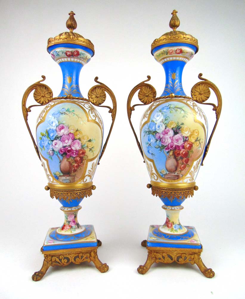 A pair of 20th century continental porce - Image 2 of 2