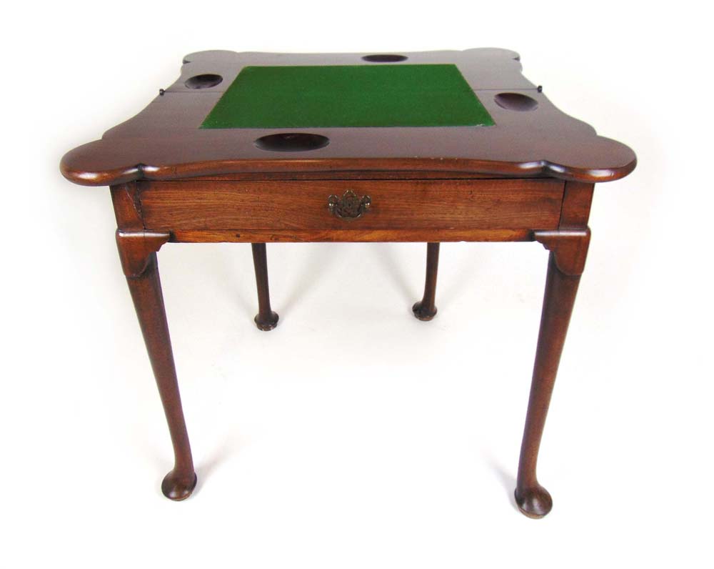 An 18th century mahogany tea/games table - Image 3 of 4