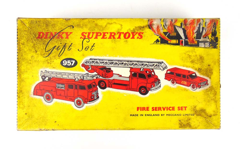 Dinky - A boxed Dinky Supertoys gift set - Image 3 of 3