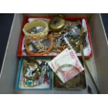 A box of assorted costume jewellery, poc