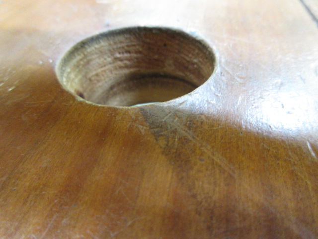 A circular pine topped table with a crea - Bild 2 aus 2