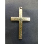 A large 9ct gold engraved cross approx w