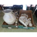 Two trays of assorted ceramic ware to in